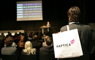 hl15 vortrag 320x202 - HAPTICA® live ’15, Köln: Einblicke in die Praxis haptischer Werbung