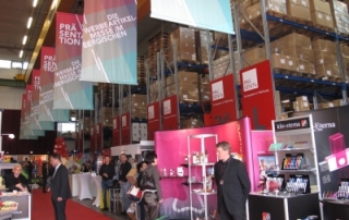praesenta 2015 400x289 320x202 - Präsentation 2015, Haan: Bombenstimmung bei Hausmesse