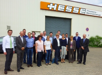 ffi bei hesse 350x259 - FFI-Unternehmen zu Gast bei Hesse Stanzwerkzeuge