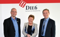 dicke beurkundung die6 250x154 - DIE6: Neues Mitglied