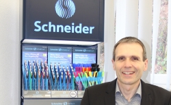 schneider markedesjahrhunderts 250x154 - Schneider Schreibgeräte: „Marke des Jahrhunderts“