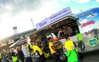 wn354 vegan slider 320x202 - Veganer Lifestyle: Ein Herz für Schweine