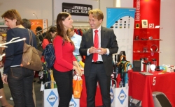 mitraco ot 250x154 - Mitraco Tag der offenen Tür: „Es weihnachtet sehr!“