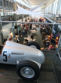 kuadrat 250x336 - |kuadra:t|: Historisches trifft Novitäten