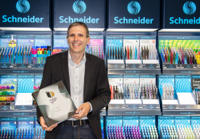 Frank german brand award3 290x202 - Schneider: German Brand Award 2017