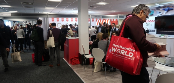 merchandise world1 - Merchandise World: Voller Erfolg in Silverstone