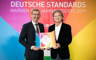 alfi Marke des Jahrhunderts 2019 320x202 - alfi als „Marke des Jahrhunderts“ ausgezeichnet