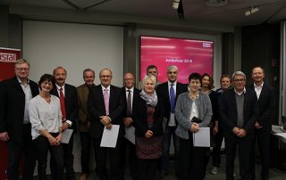 IMG 1572 320x202 - Rastal ehrt Jubilare