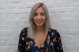 eva vroesch v - Promidata: Neuzugang in der Entwicklung