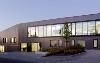 FARE Aussen 9735 320x202 - Fare: Schirmherren mit Vision