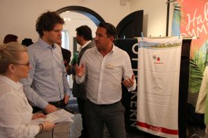 kunm messe20 v - K+M Werbemittelmesse: Grün über Grün