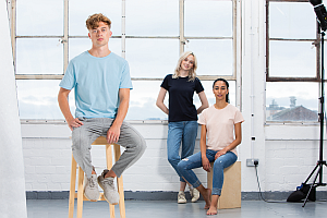 M01 M02 Group 4 - Mantis: Umstieg auf 100% Biobaumwolle