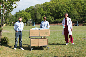 RÖMERFAMILIE MNS SPENDE 2020 04 28 - RömerFamilie spendet über 20.000 Masken