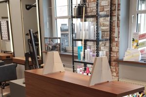 hygieneschutz b4ev - brands4emotions: Schutzwände und Aufkleber