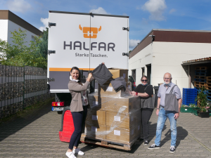 halfar taschenspende - Halfar: Weitere 1.500 Taschen für die Tafel