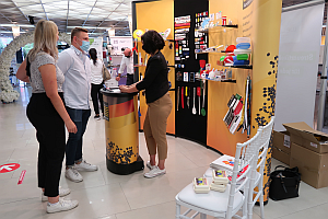 05 Jansen - Hausmesse Jansen: Wieder in Kontakt