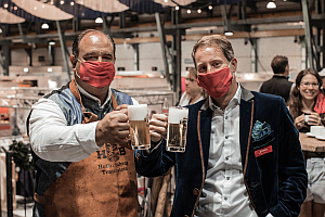 IMG 0106 2 - WerbeWiesn: Hier wird trotzdem angezapft