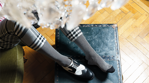 19 ADW01280 1 print - Patron Socks: Von der Alltagstextilie zum Mode-Must-have