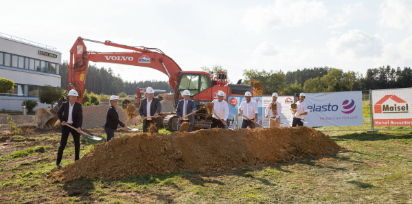 Spatenstich elasto 300dpi CMYK - Spatenstich bei elasto