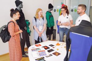 bartenbach22 2 - Bartenbach: Sommer, Sonne, Sonderschau