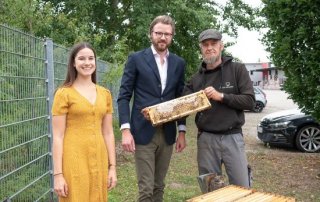 terminic bienenpatenschaft v 320x202 - terminic verlängert Bienenpatenschaft