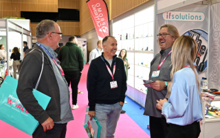 52361619973 12528cd937 o 320x202 - Merchandise World: 10% Besucheranstieg