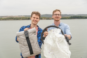 airpaq 2 - Airpaq: Aus ausgedienten Autoteilen