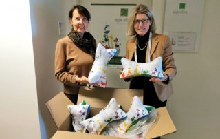 dommer spende 320x202 - Dommer spendet gebrandete Kissen