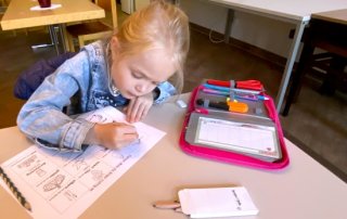 brandible v 320x202 - Brandible spendete 35.000 Buntstifte