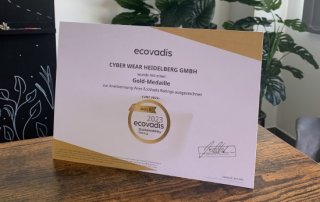 cyberwear ecovadisgold v 320x202 - cyber-Wear erhält Gold bei EcoVadis