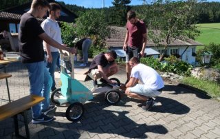 schneider azubis23 v 320x202 - Sechs Neue Azubis bei Schneider Schreibgeräte