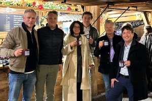 x3  300px - X3 begrüßt neues Mitglied