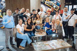 Promo Show: Quirlige Atmosphäre Promo Show 2025 07 - Promo Show: Quirlige Atmosphäre