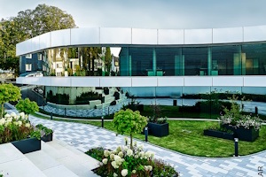 1 Hauptquartier - Wera: Erweiterung auf mehreren Ebenen