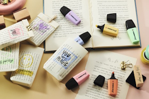 Stabilo Bild1 St 300089 07 xx mood cmyk jpg 300dpi - Schwan-Stabilo feiert 170-jähriges Jubiläum