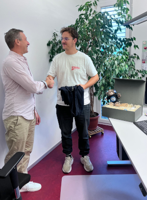 Abakus Riesa präsentiert neuen Mitarbeiter Abakus Riesa Beitragsbild - Abakus Riesa präsentiert neuen Mitarbeiter