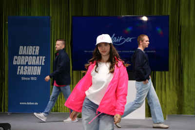 Daiber Fashion Show im Mercedes-Benz Museum Daiber Fashion Show Beitragsbild - Daiber Fashion Show im Mercedes-Benz Museum