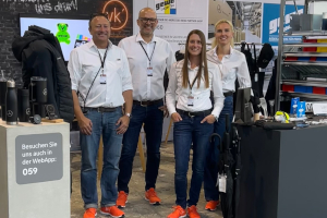 Vertriebskick news gruppenbild vorschau - vertriebskick‘: Lizenzpartner von Mercedes-Benz Customer Solutions