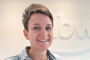 mbw PR carolin damaschke news vorschaubild - mbw verstärkt Kundenbetreuung