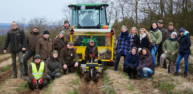 B Corp: Image durch Impact sprout polish forest 06 - B Corp: Image durch Impact