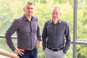 05 MVIA Owners Jiri Smejkal Tomas Bedan 302x202 - MVIA gewinnt globale Ausschreibung