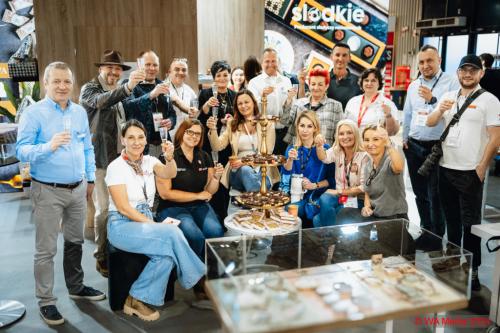 PromoShow2025 33 DCE - Promo Show: Quirlige Atmosphäre