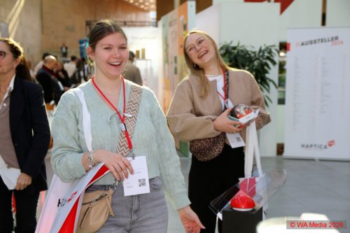 05 SKIMG 6395 DCE - HAPTICA live &rsquo;26: Merch gewinnt